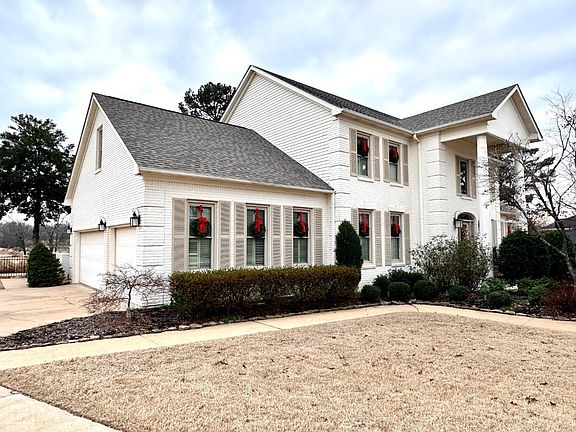 2nd image of 3711 Sawgrass Dr