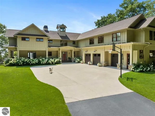 5254 Lower Shore Dr, Harbor Springs, MI 49740
