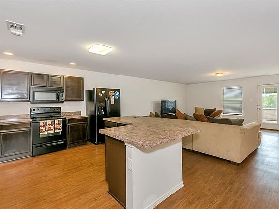 4th image of 2341 Loreto Dr