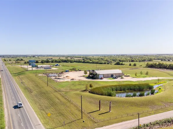 75 Memory Ln, Burton, TX 77835