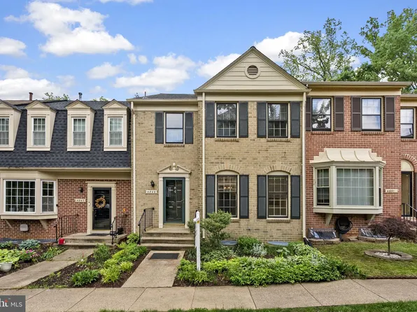 4849 Carriagepark Rd, Fairfax, VA 22032