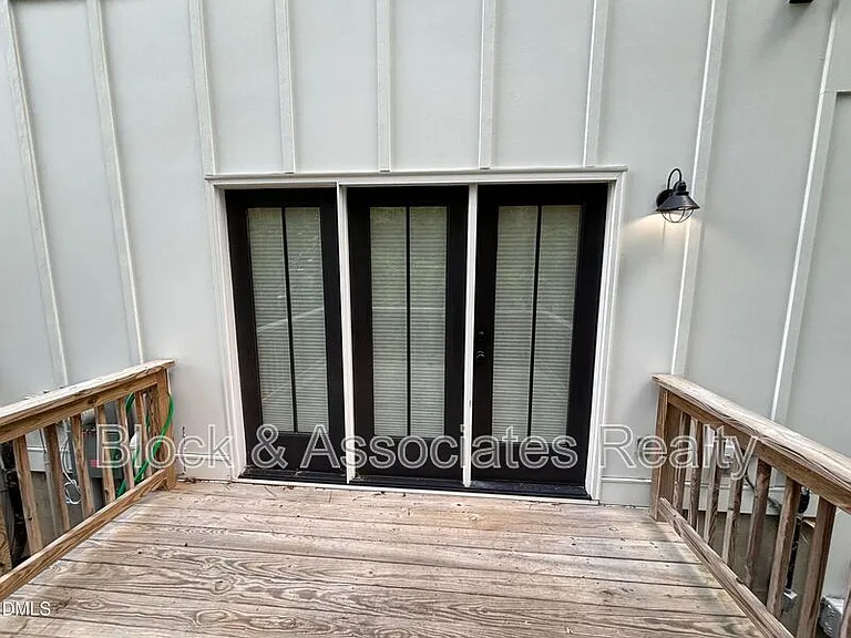 5710 Parker Pines Ct — Photo 33
