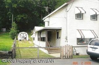 2nd image of 229 Honey Pot St