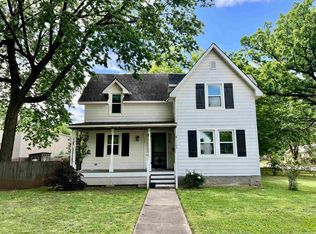 1103 Mansfield St, Winfield, KS 67156
