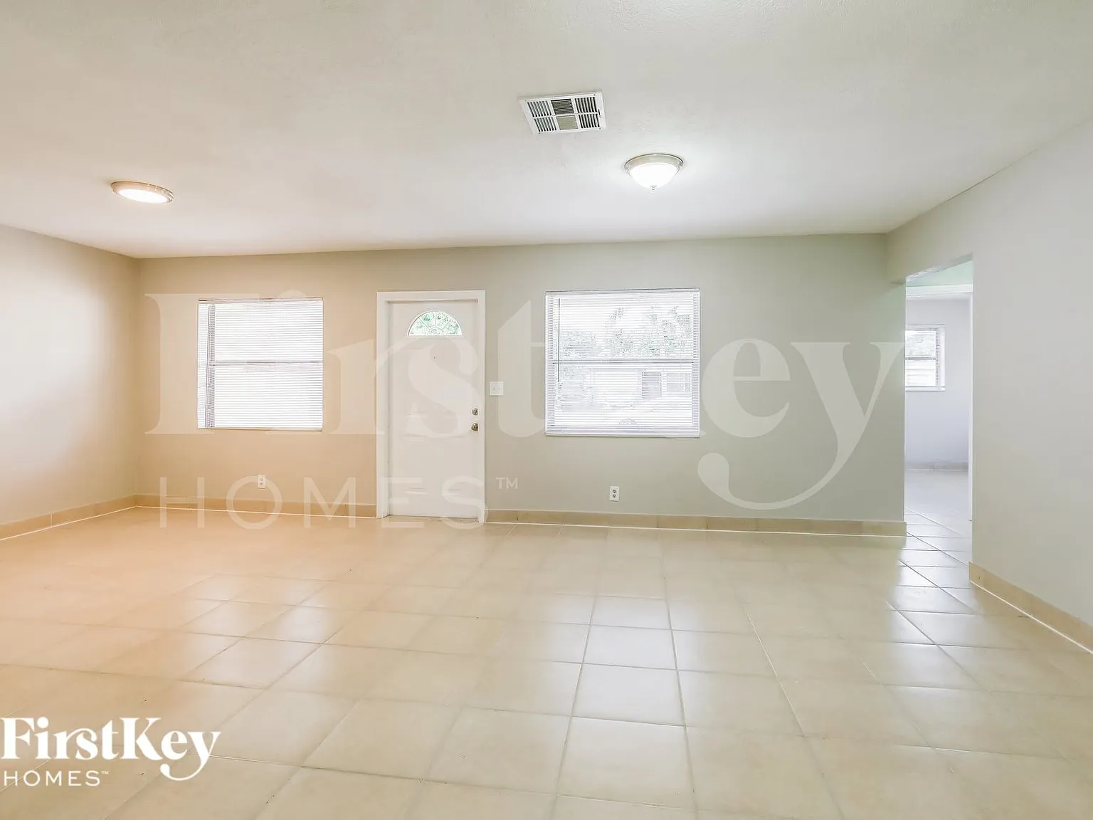4 bed, 2.0 bath, 1892 sqft, $3,785 — Photo 3