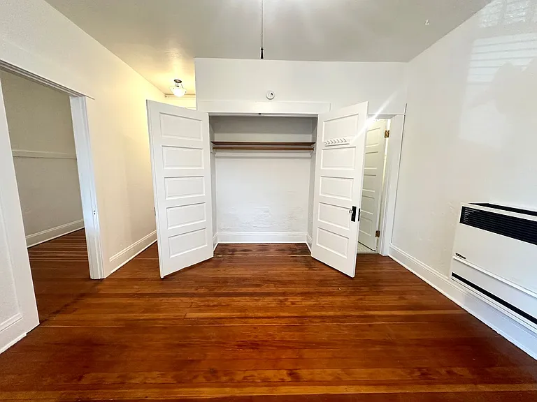 2129 SE 10th Ave — Photo 5