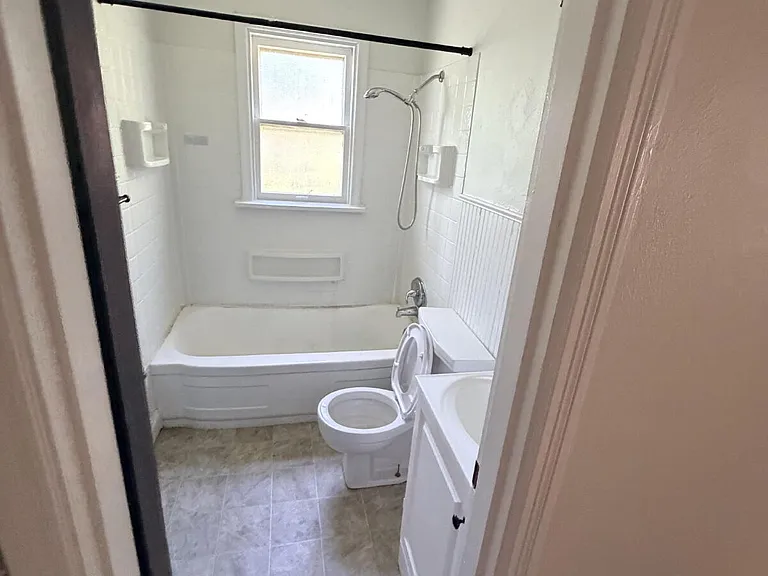 509 Ballman Ave — Photo 15