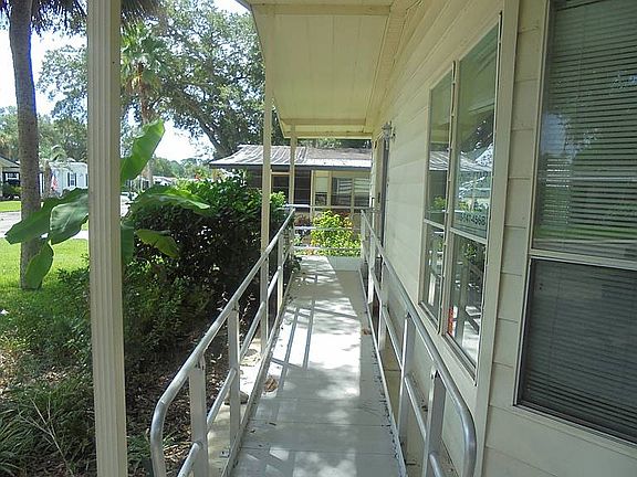 2nd image of 2272 Primavera Ave