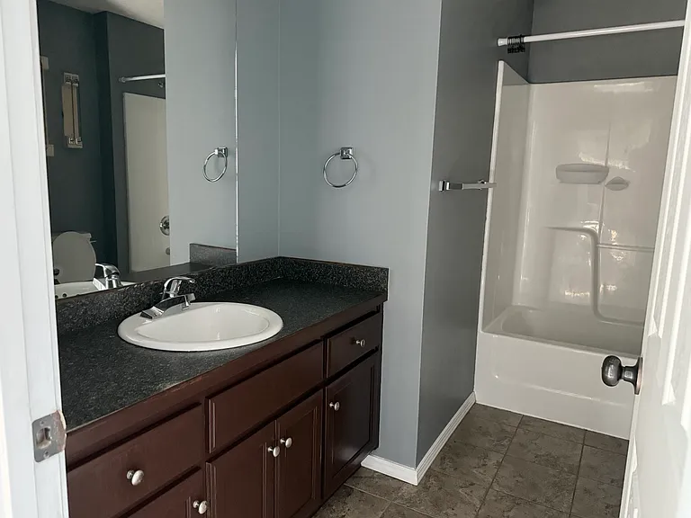 439 N Chandler Ave — Photo 5
