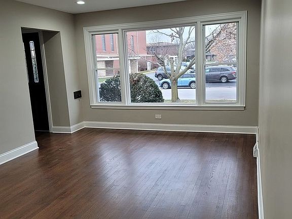2nd image of 10313 S Lawler Ave