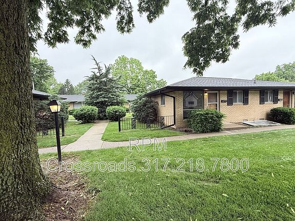 2nd image of 652 E Main St #11