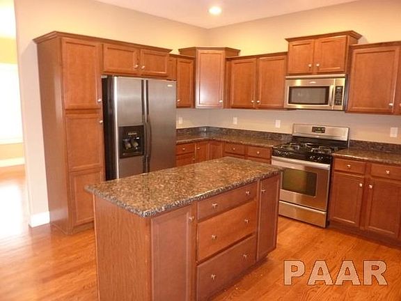 3rd image of 836 Stonelake Dr