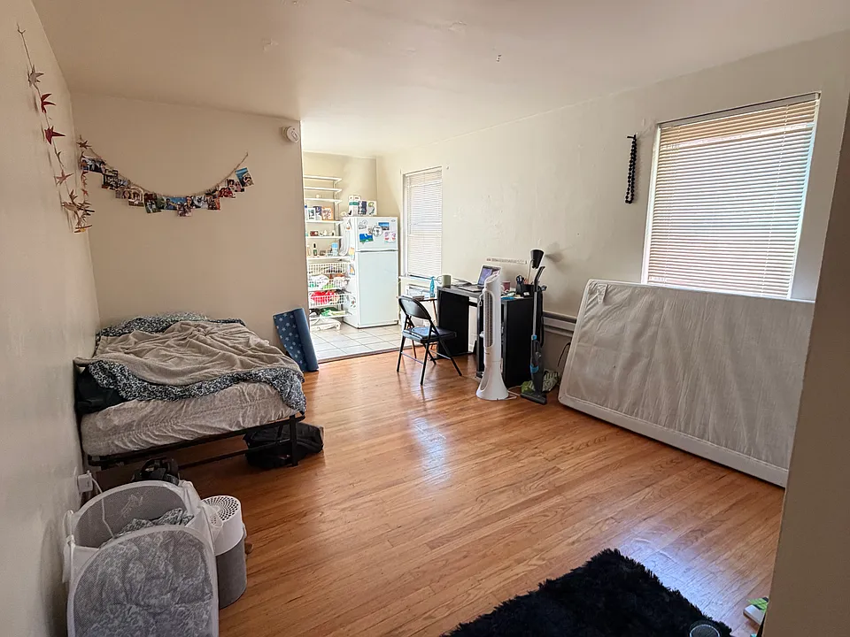 125 S 23rd St #3E