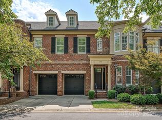 6708 Louisburg Square Ln, Charlotte, NC 28210