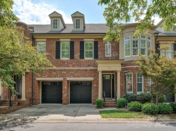 6708 Louisburg Square Ln, Charlotte, NC 28210