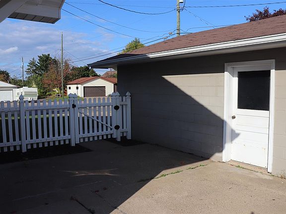 4th image of 1001 E 7th Ave