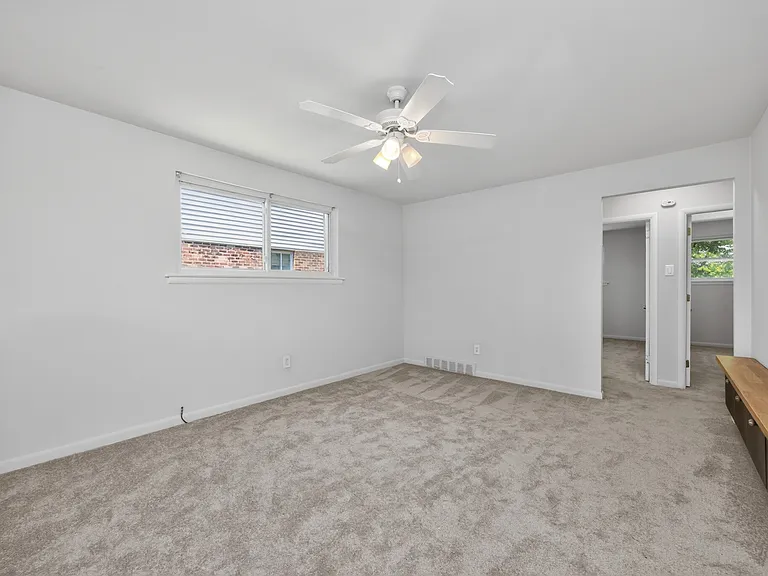 202 Green St #1 — Photo 8