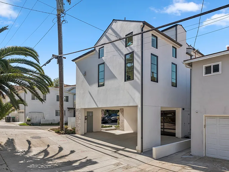 700 1/2 Iris Ave — Photo 20