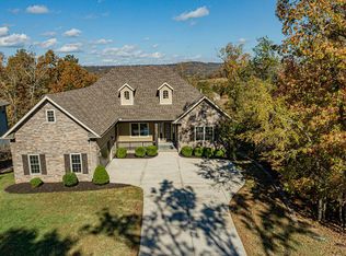 612 Crossing Dr, Branson West, MO 65737