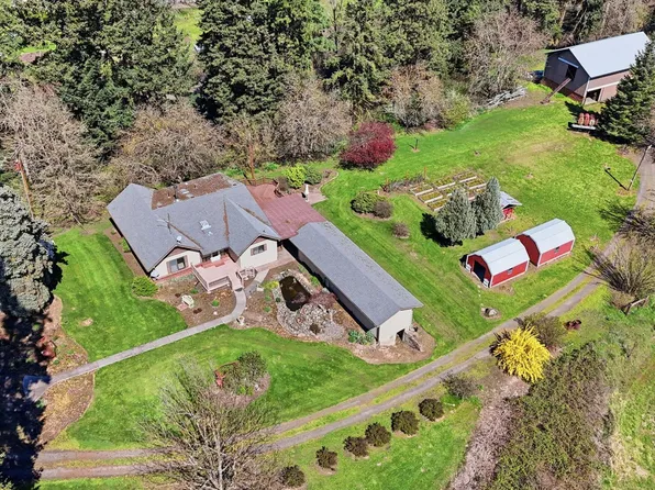 3301 Wy East Rd, Hood River, OR 97031