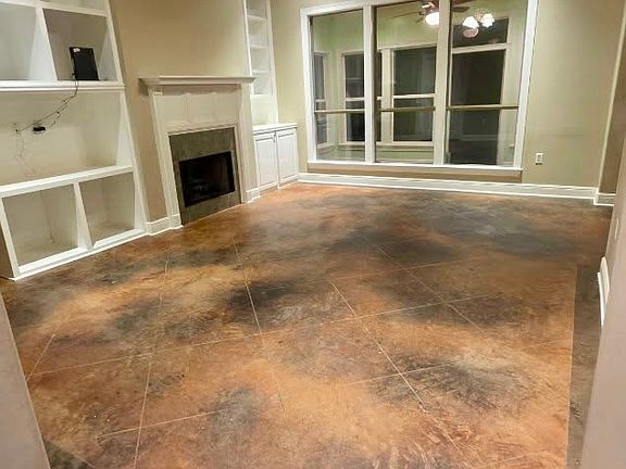 2nd image of 15146 Villa Ct E
