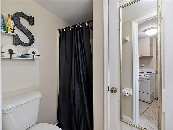 4th image of 307 Winfield Way Unit B