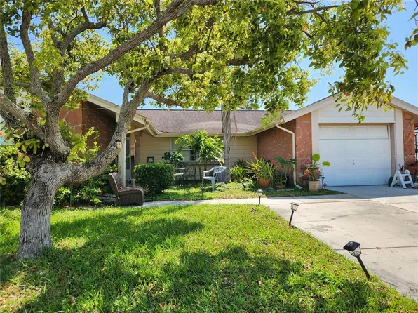 3532 Overland Dr, Holiday, FL 34691