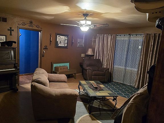 5th image of 317 Morton Ave