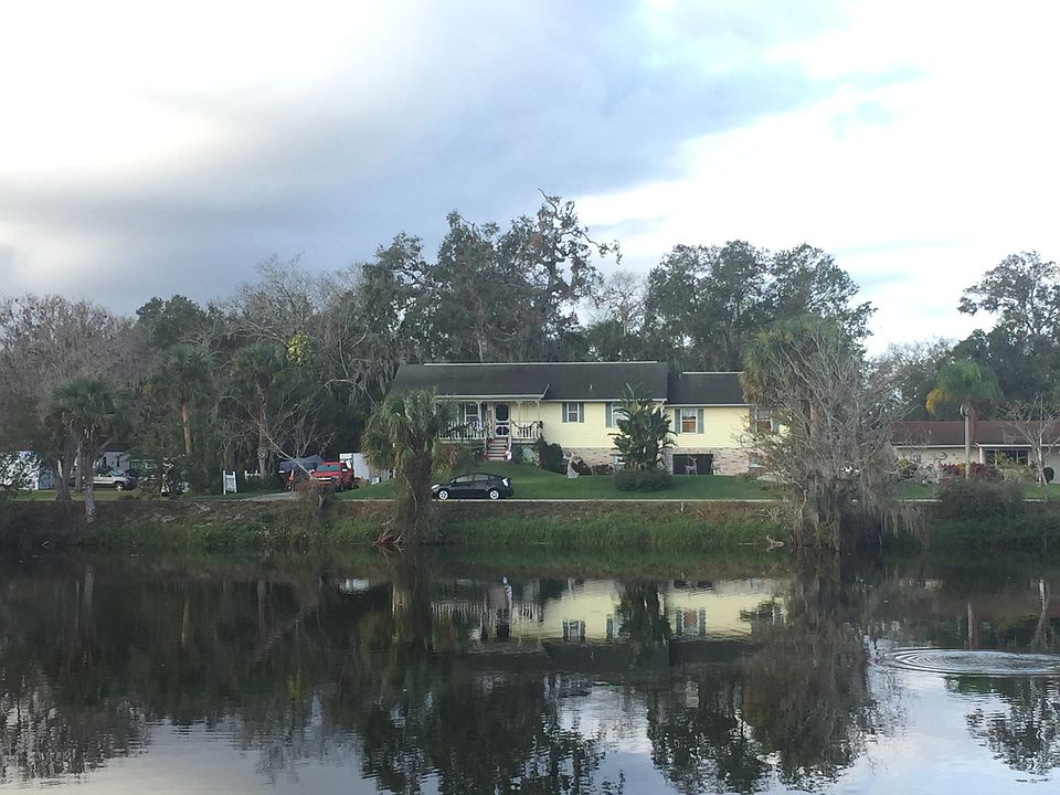 Front of House / Pound