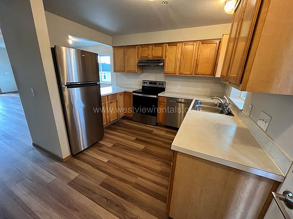 5th image of 139 Prince Ave APT 304