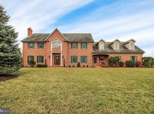 3232 Muirfield Dr, Chambersburg, PA