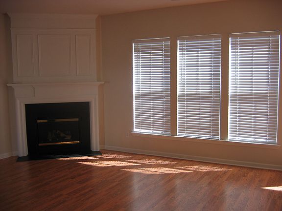 5th image of 10216 Garmoyle St