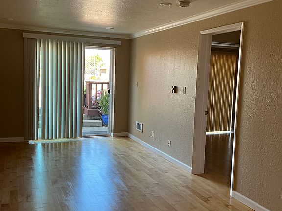 5th image of 1355 27th Ave