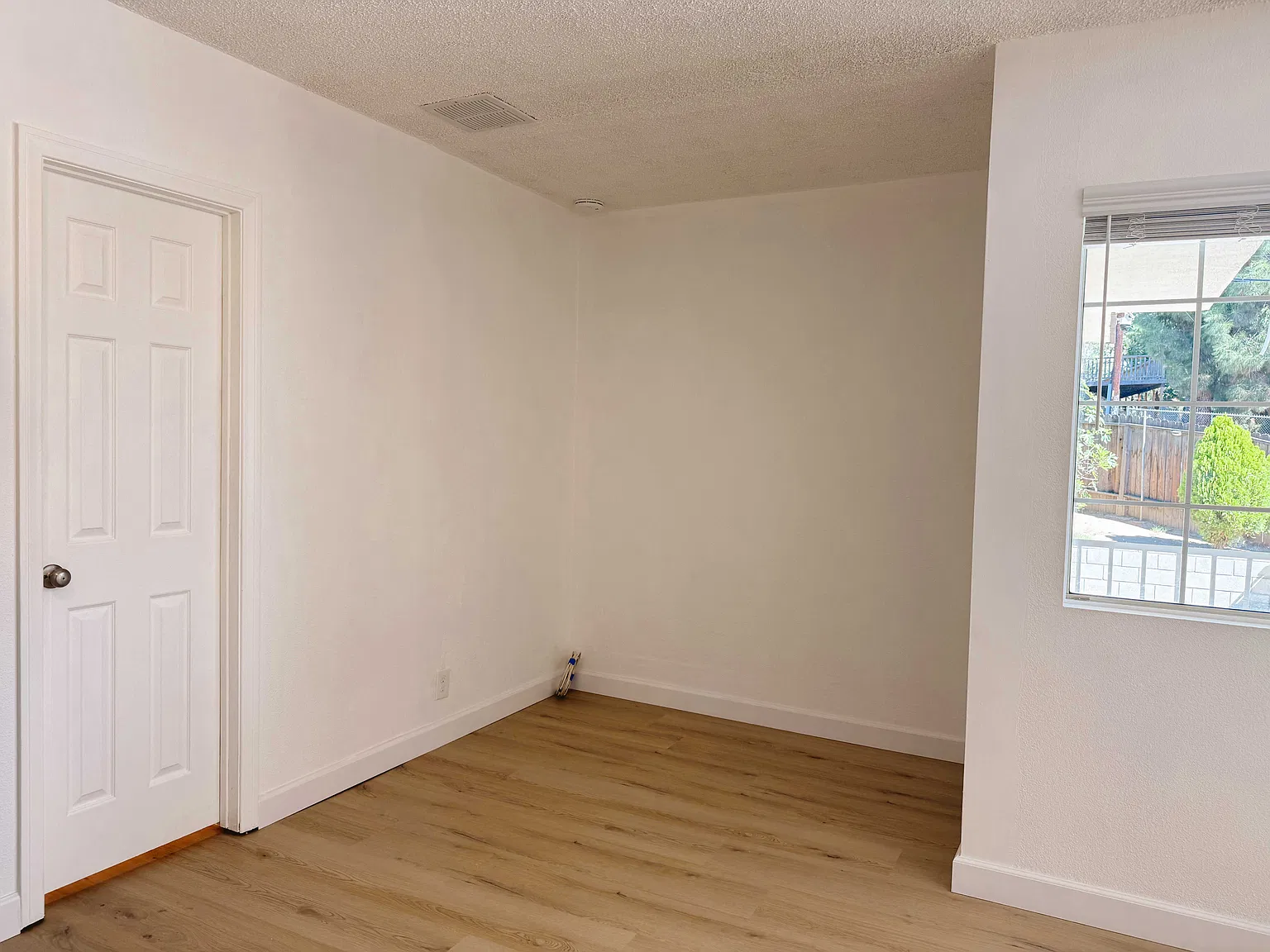 1 bed, 1.0 bath, 500 sqft, $2,350 — Photo 3