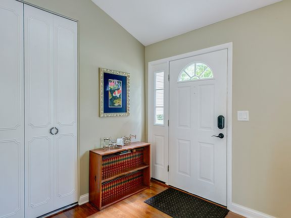 2nd image of 503 Selkirk Dr