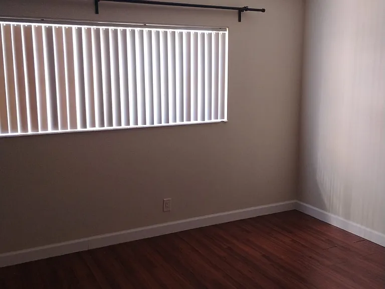 5011 W Oakland Park Blvd #203 — Photo 17