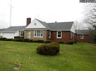 5574 Clover St, Louisville, OH 44641