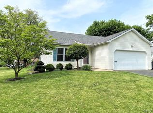 805 Magnolia Rd, Hellertown, PA 18055