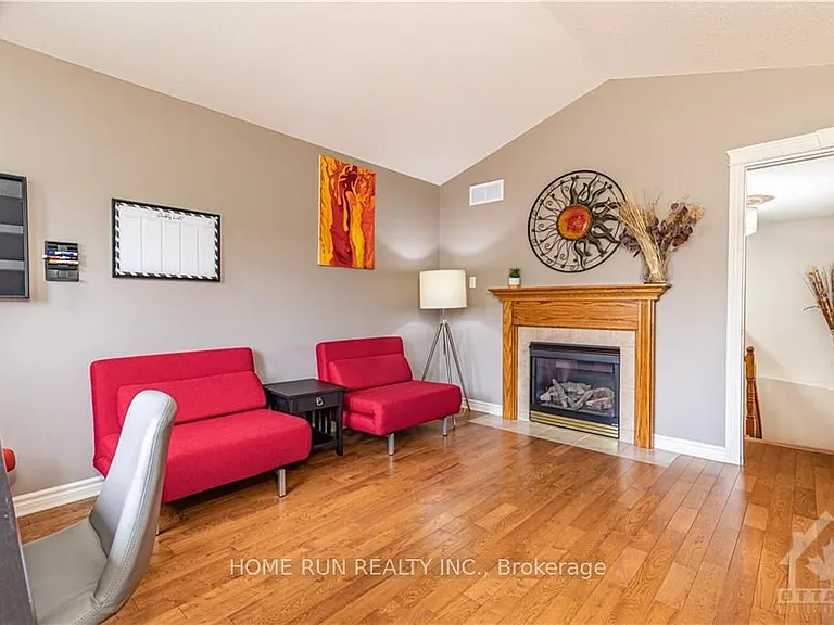 2 Borealis Cres — Photo 16