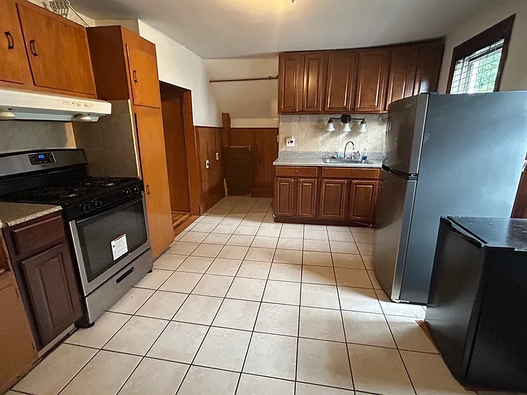 52 Pine St #3 — Photo 1