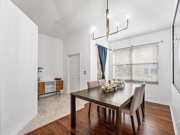 4th image of 370 Coral Trace Lane