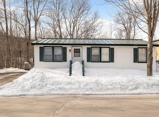 30 Maple St, Sunapee, NH 03782