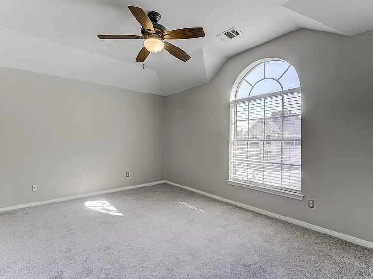 12415 Silversmine Dr — Photo 31