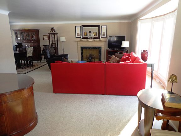 4th image of 2997 N Park Blvd