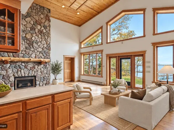 1807 Everett Bay Rd, Tower, MN 55790