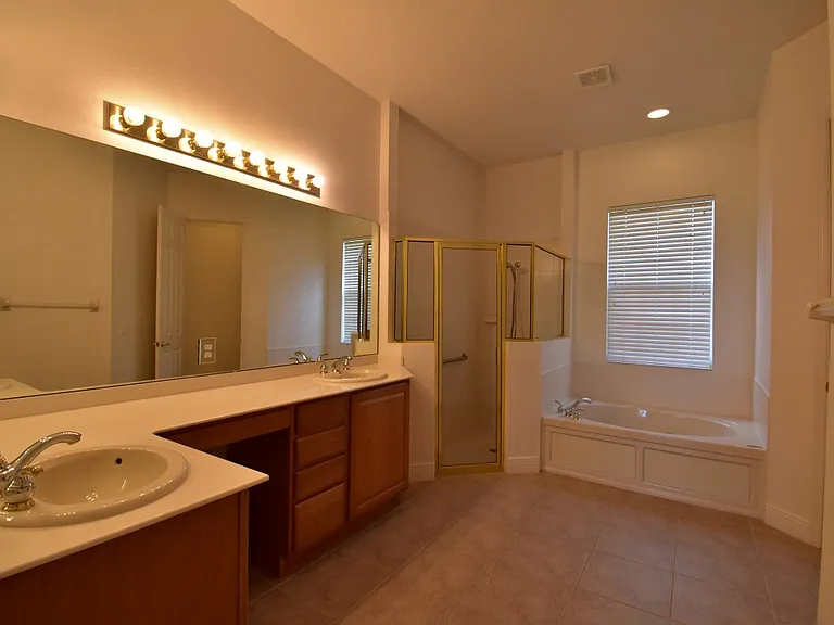 636 Volterra Blvd — Photo 26