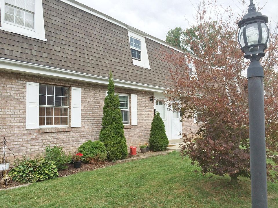 1st image of 239 Whitestown Vlg #229G