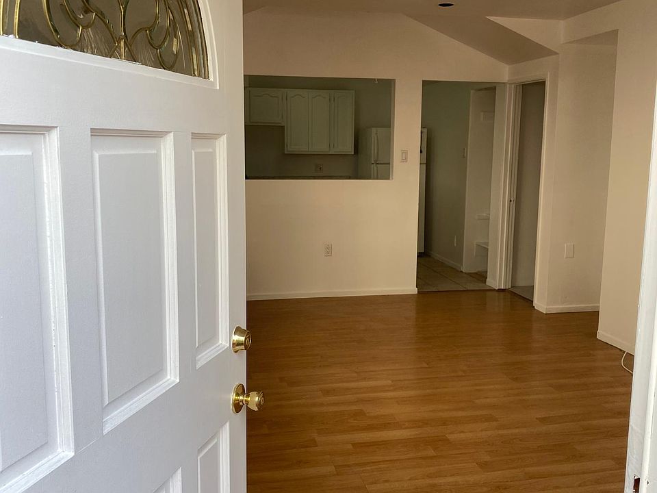1st image of 7137 Hawthorn Ave APT 5