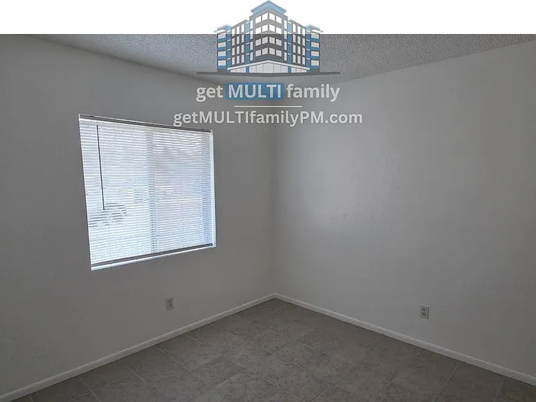 2514 N 49th St #2 — Photo 9