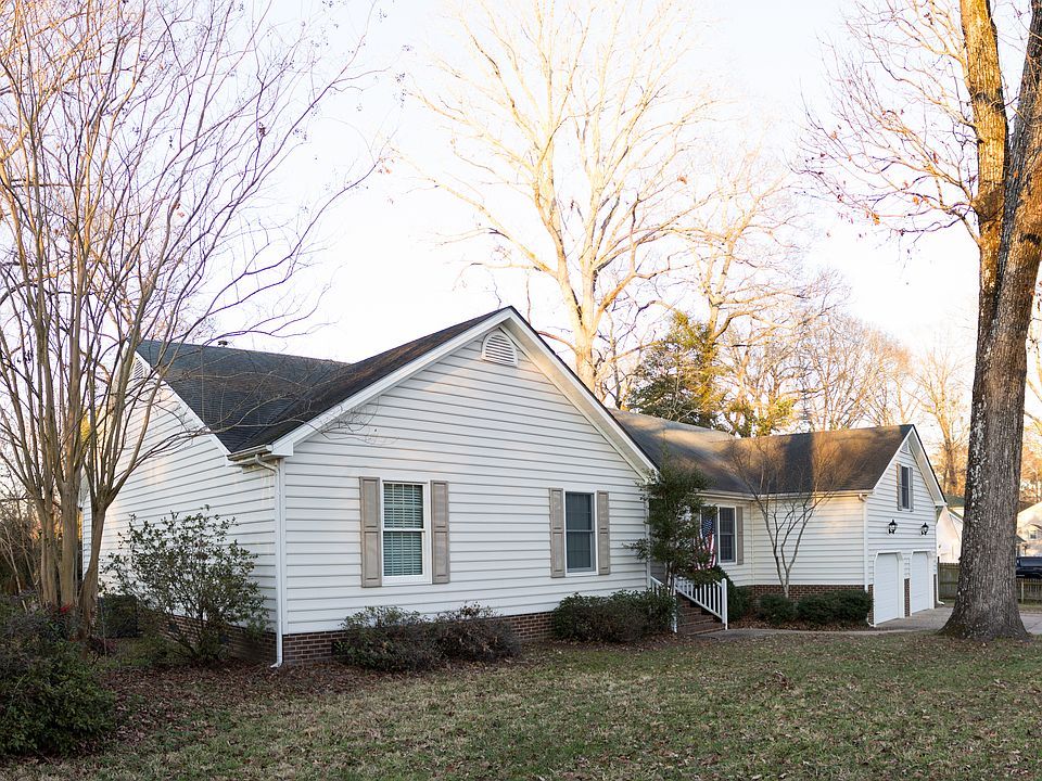 2nd image of 680 Kaiwiki Rd